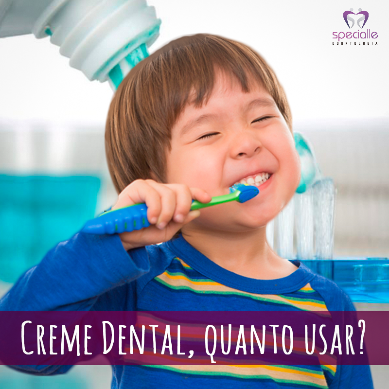 Pasta de dente fluoretada em crianças